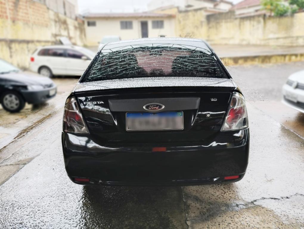 FORD Fiesta Sedan - Foto