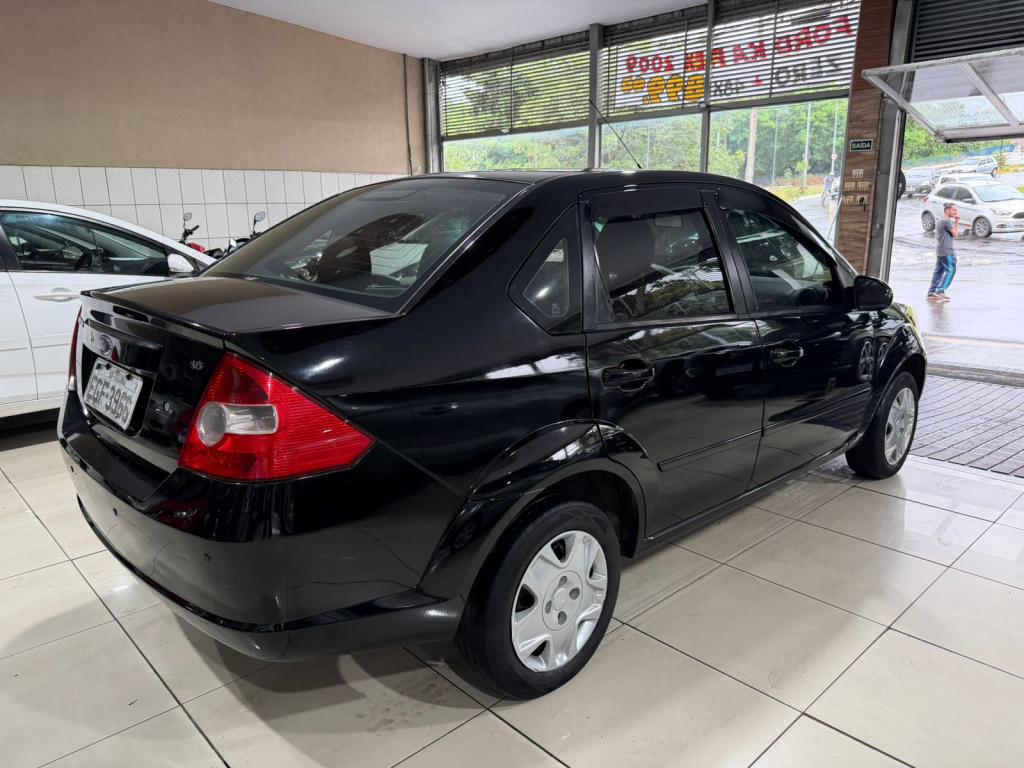 FORD Fiesta Sedan - Foto