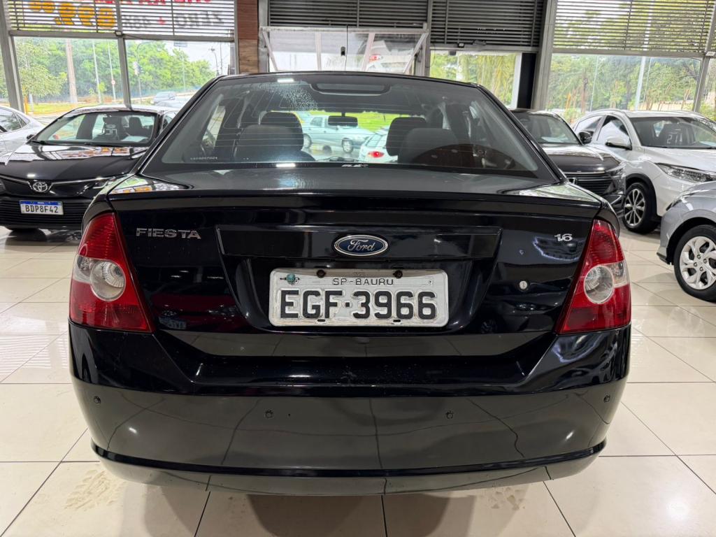 FORD Fiesta Sedan - Foto