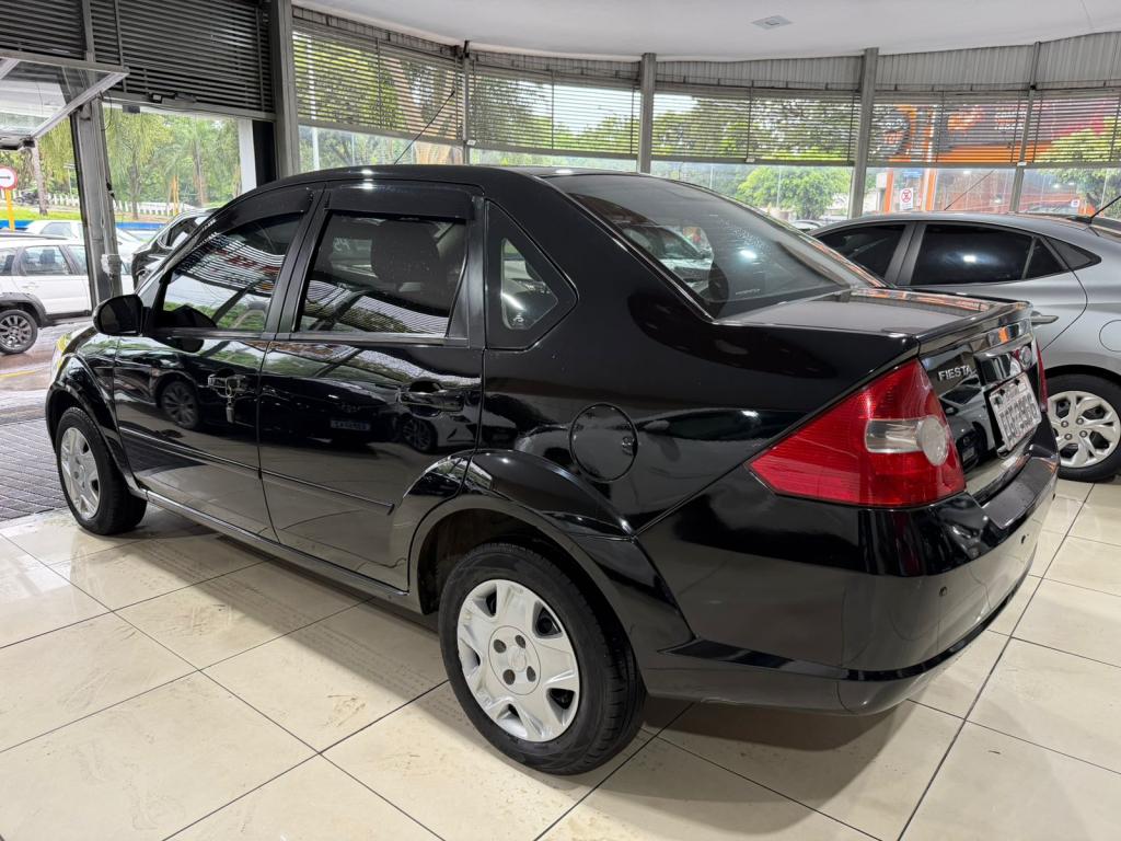 FORD Fiesta Sedan - Foto