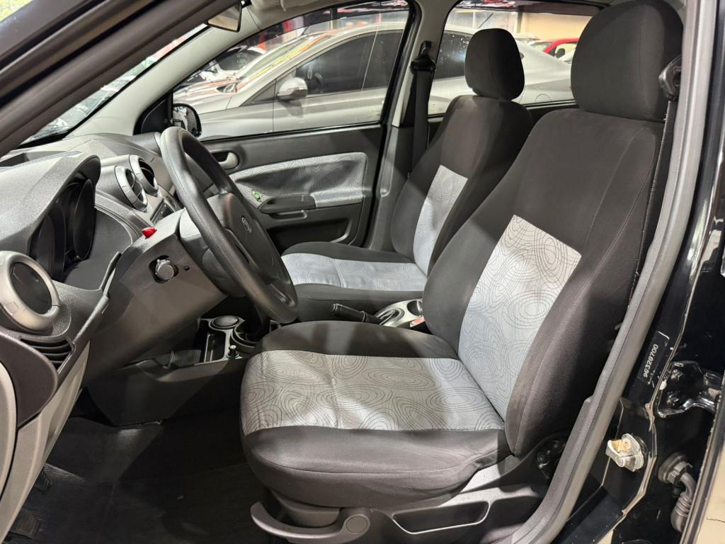 FORD Fiesta Sedan - Foto