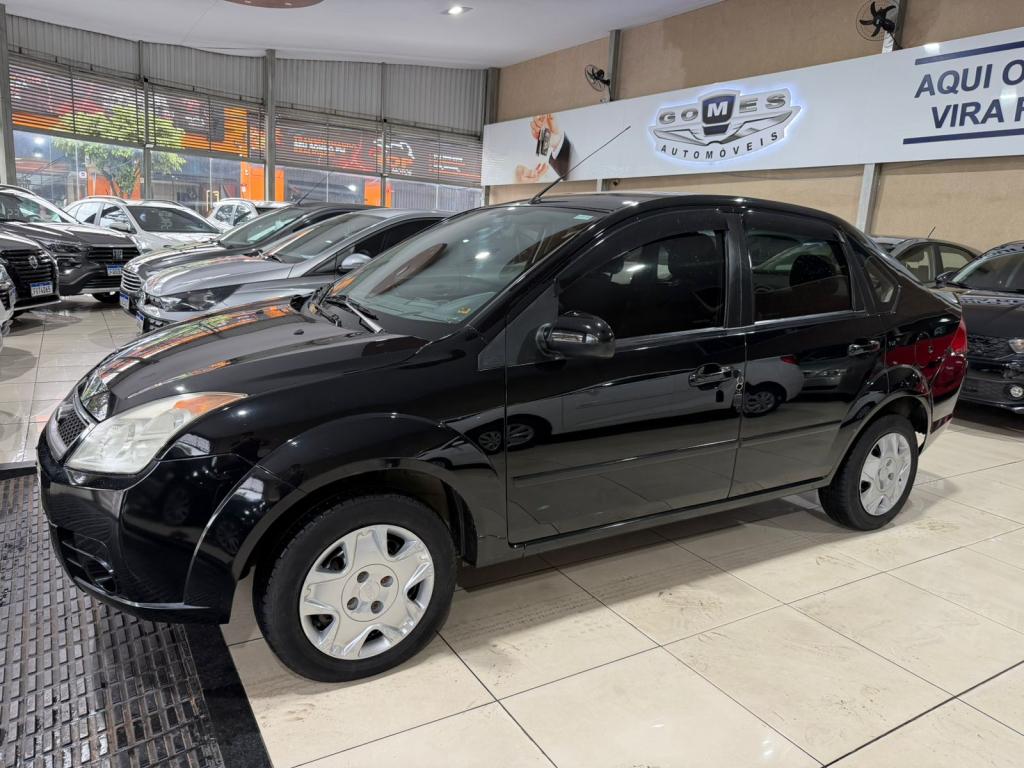 FORD Fiesta Sedan - Foto