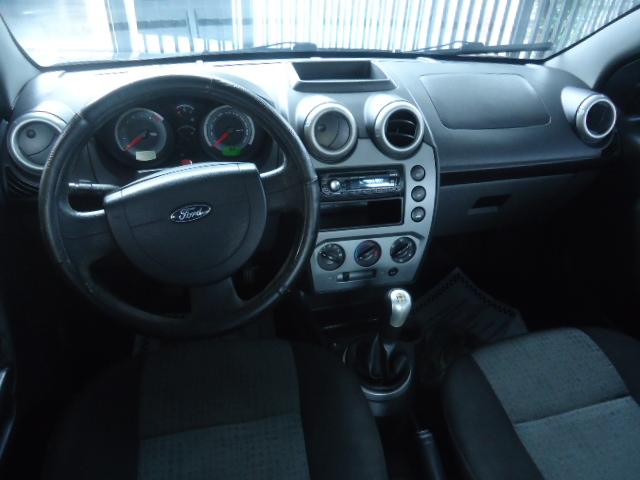 FORD Fiesta Sedan - Foto