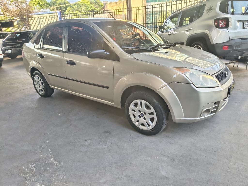 FORD Fiesta Sedan - Foto