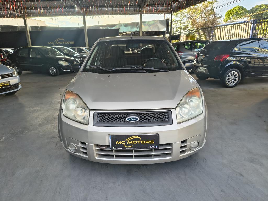 FORD Fiesta Sedan - Foto