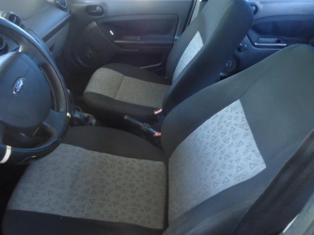 FORD Fiesta Sedan - Foto