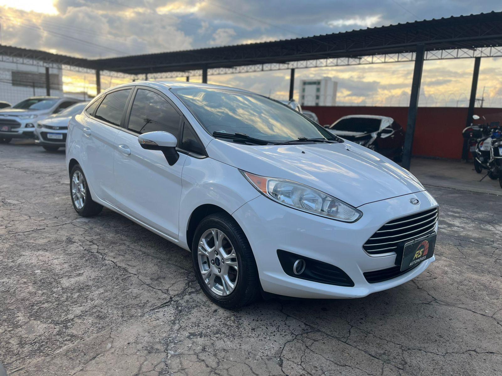 FORD Fiesta Sedan - Foto