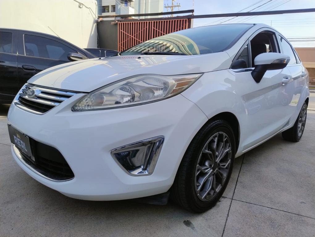 FORD Fiesta Sedan - Foto