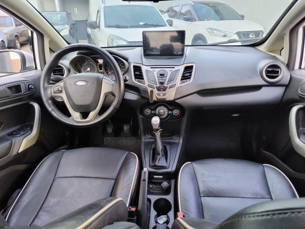 FORD Fiesta Sedan - Foto