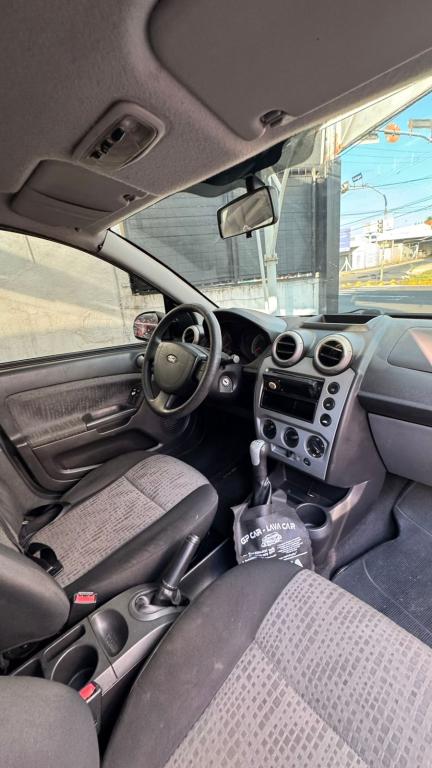 FORD Fiesta Sedan - Foto
