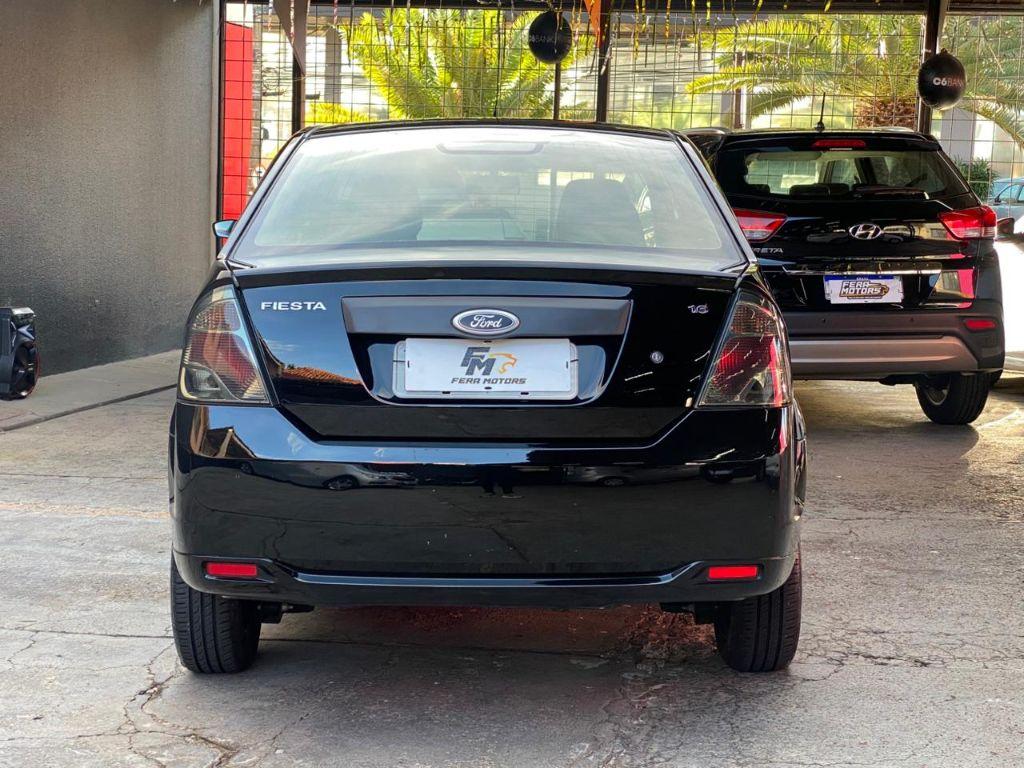 FORD Fiesta Sedan - Foto