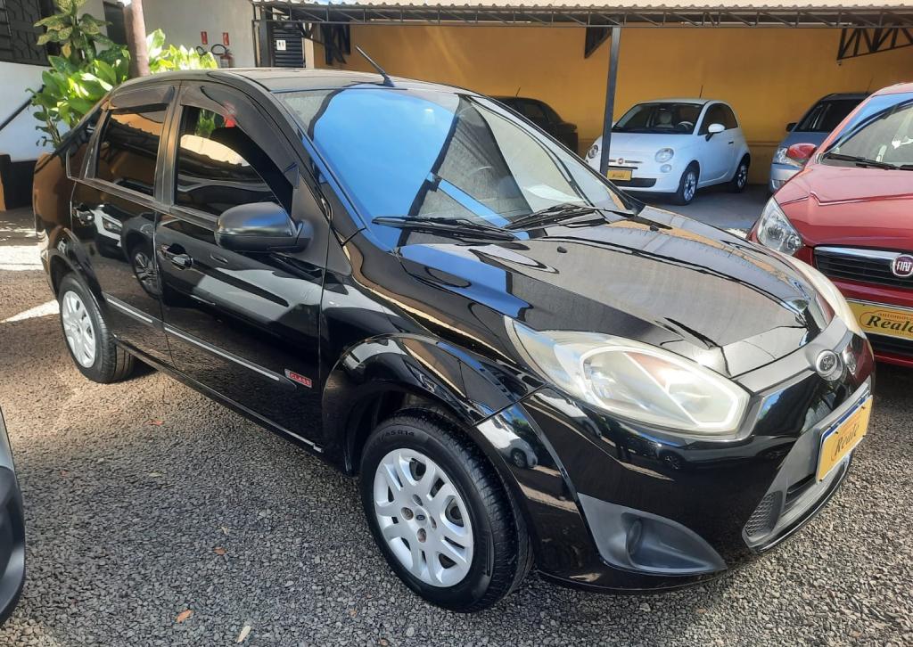 FORD Fiesta Sedan - Foto