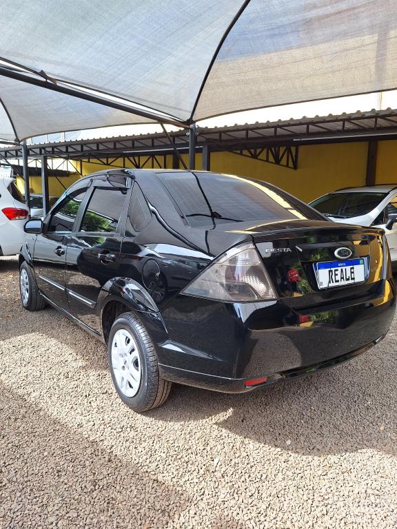 FORD Fiesta Sedan - Foto