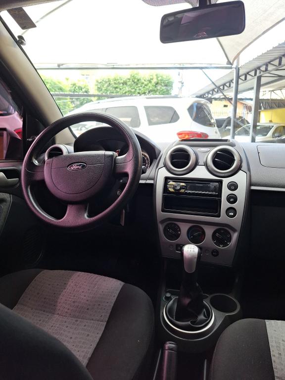 FORD Fiesta Sedan - Foto