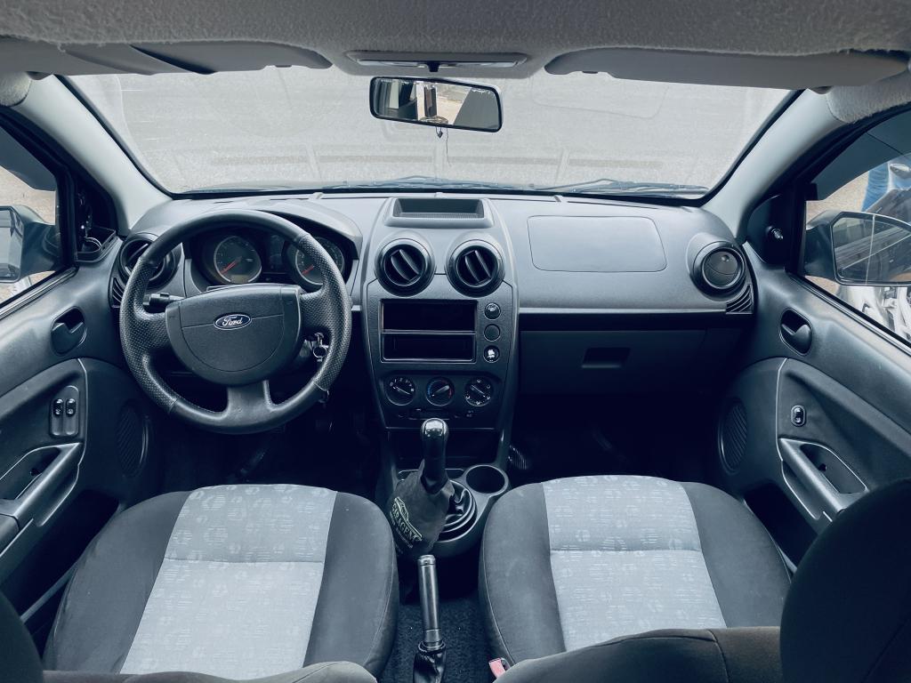 FORD Fiesta Sedan - Foto