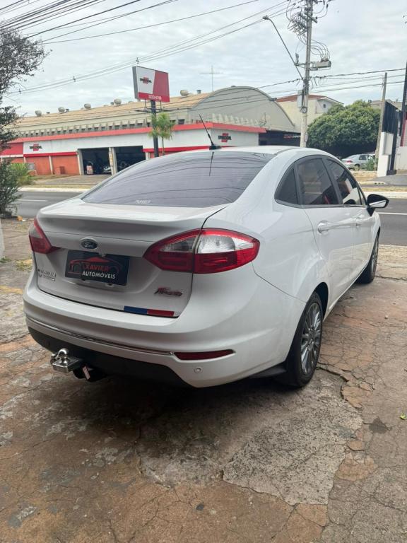 FORD Fiesta Sedan - Foto