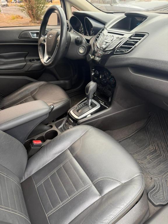FORD Fiesta Sedan - Foto