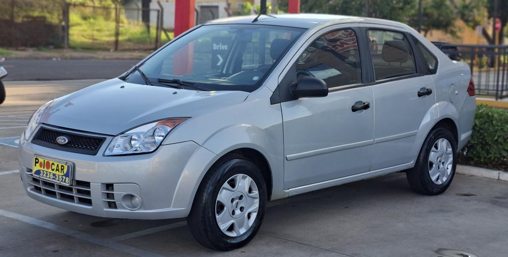 FORD Fiesta Sedan