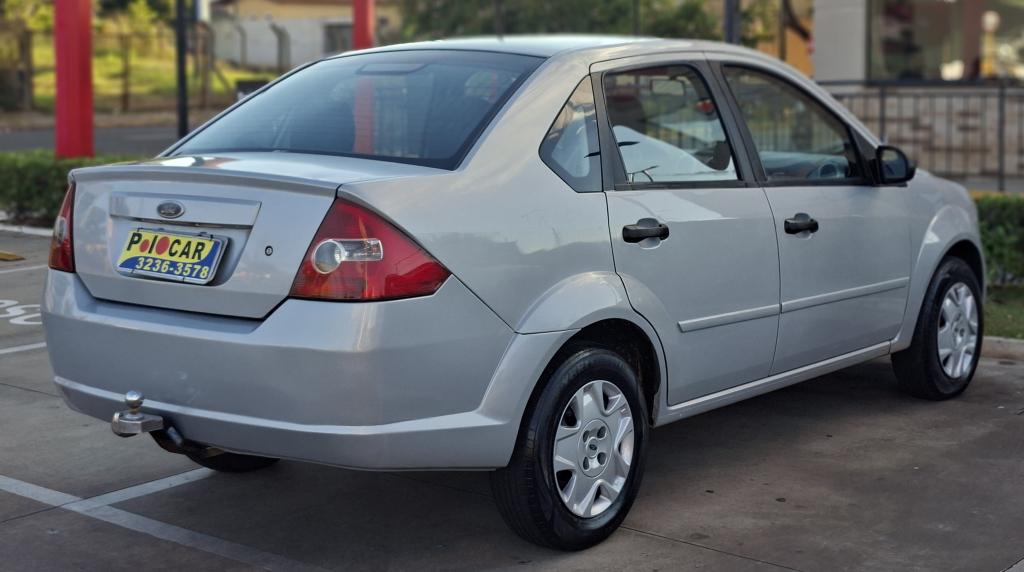 FORD Fiesta Sedan - Foto