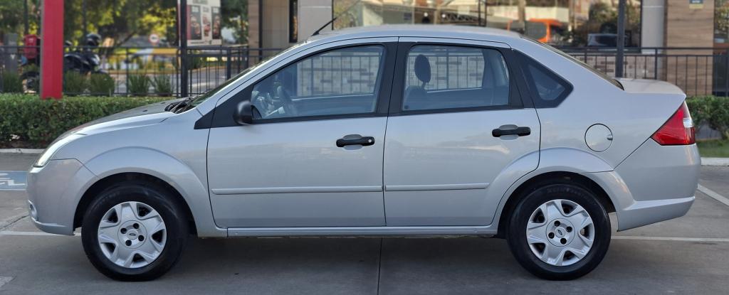 FORD Fiesta Sedan - Foto