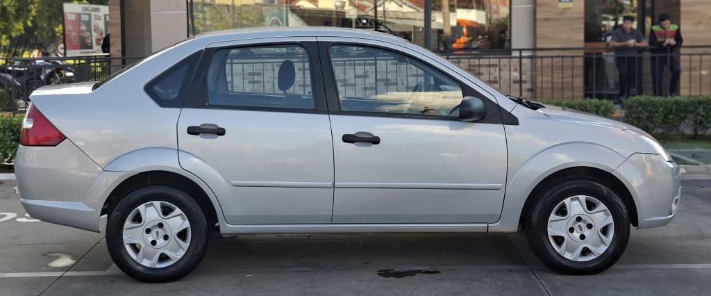 FORD Fiesta Sedan - Foto