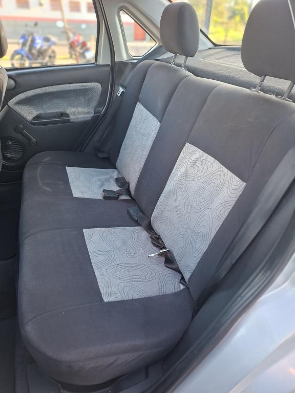 FORD Fiesta Sedan - Foto