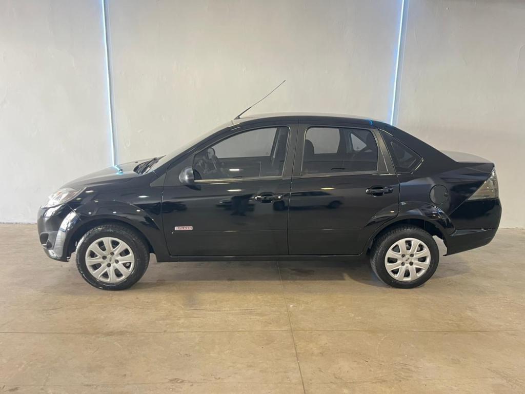 FORD Fiesta Sedan - Foto