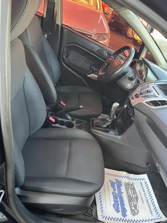 FORD Fiesta Sedan - Foto