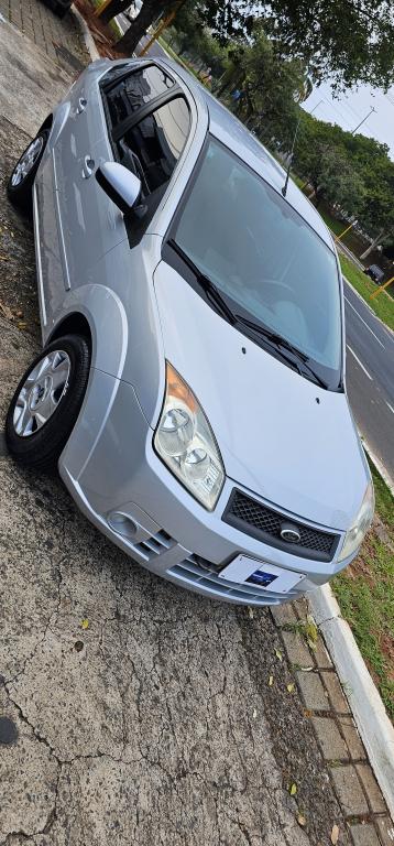 FORD Fiesta Sedan - Foto
