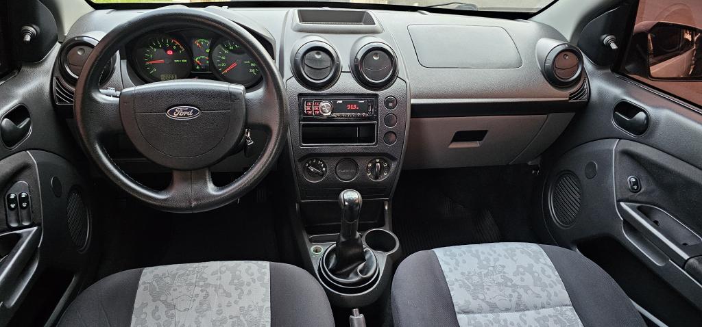 FORD Fiesta Sedan - Foto