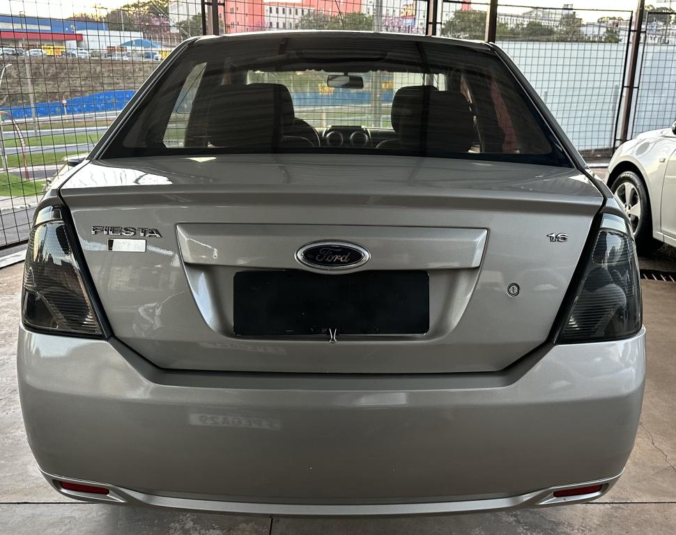 FORD Fiesta Sedan - Foto
