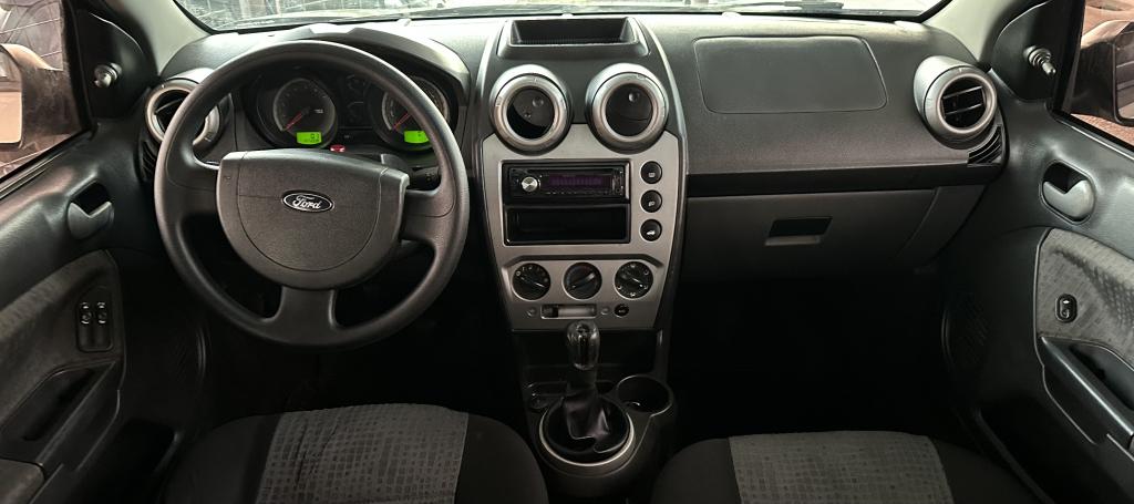FORD Fiesta Sedan - Foto