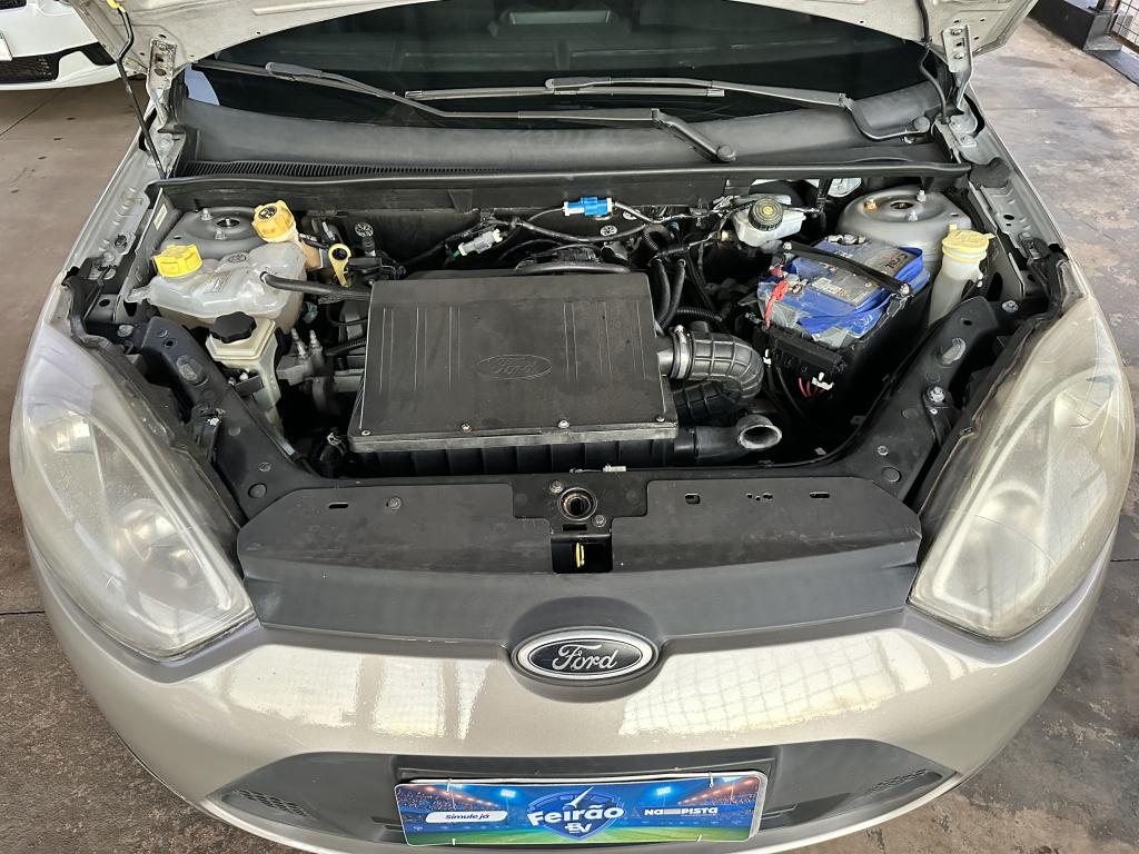 FORD Fiesta Sedan - Foto