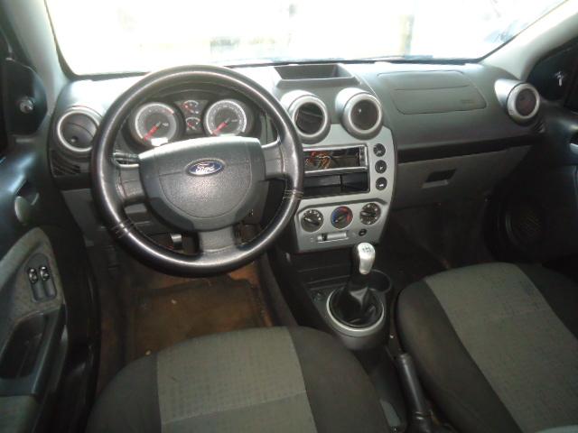 FORD Fiesta Sedan - Foto