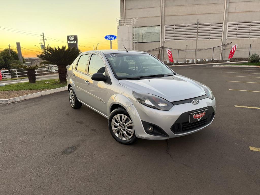 FORD Fiesta Sedan - Foto