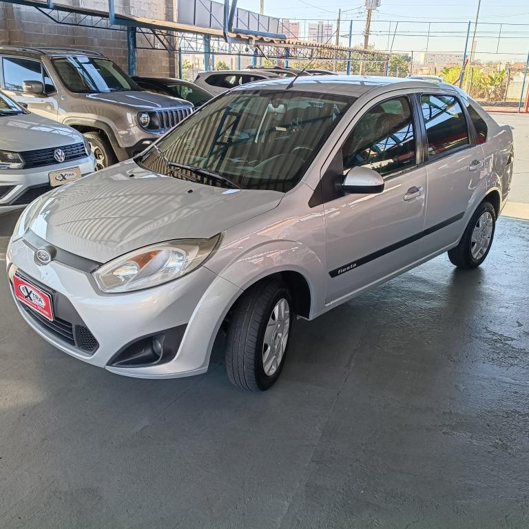 FORD Fiesta Sedan - Foto