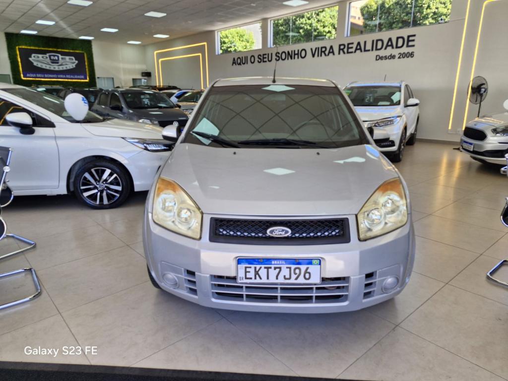FORD Fiesta Sedan - Foto