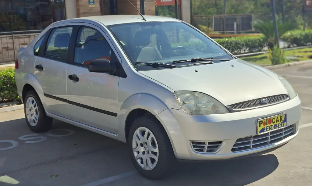 FORD Fiesta Sedan - Foto