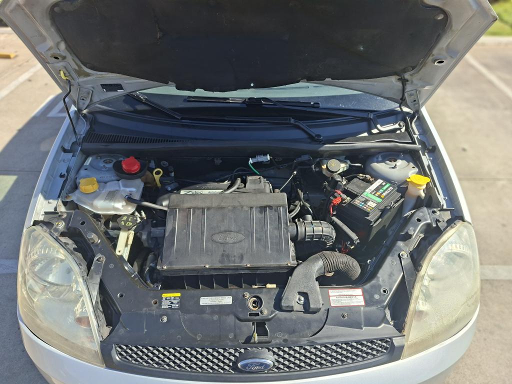 FORD Fiesta Sedan - Foto