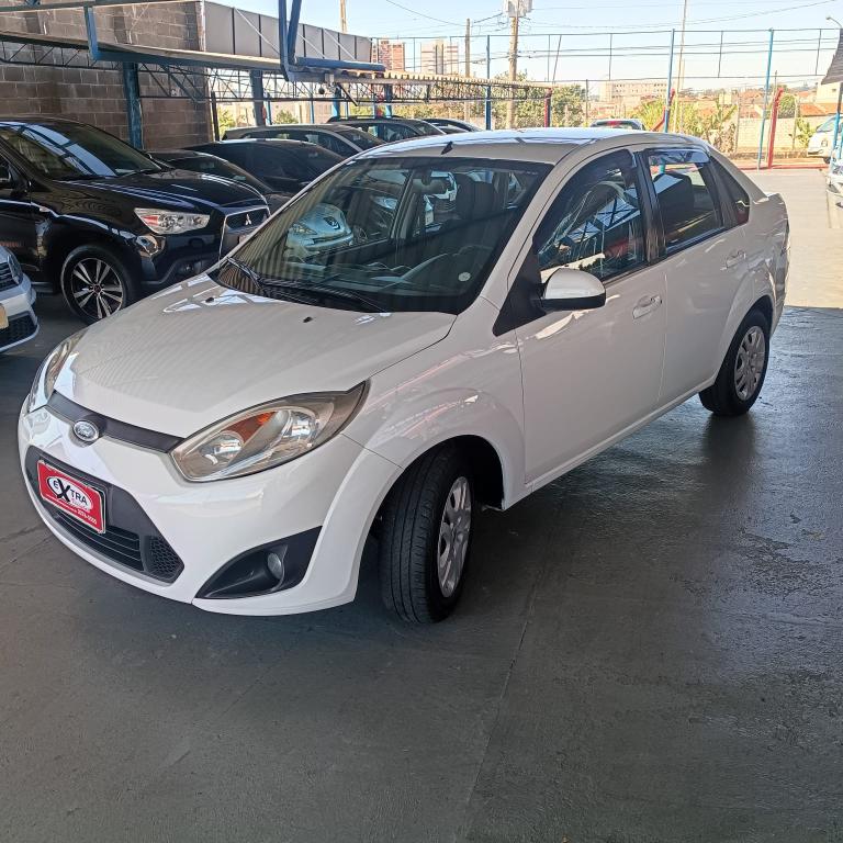 FORD Fiesta Sedan - Foto