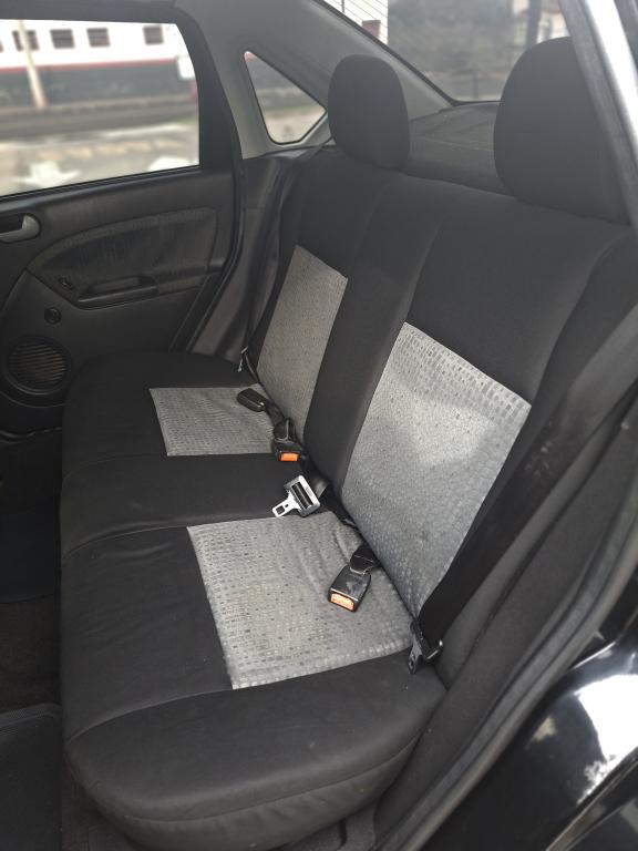 FORD Fiesta Sedan - Foto