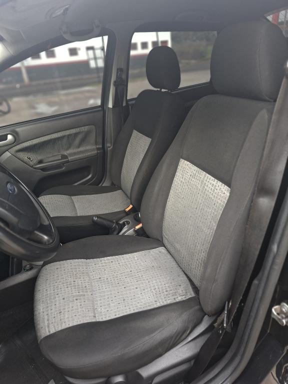 FORD Fiesta Sedan - Foto