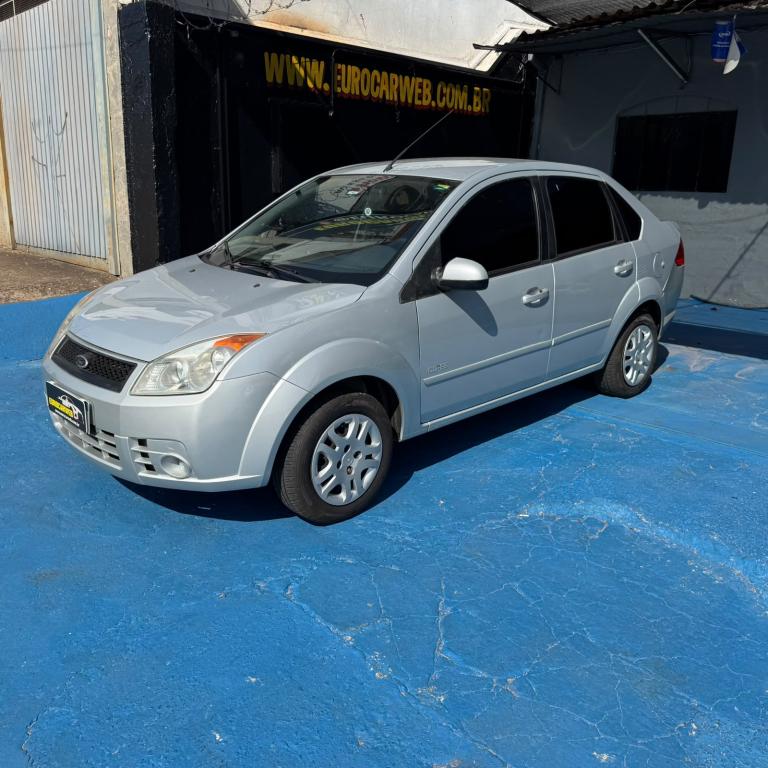 FORD Fiesta Sedan