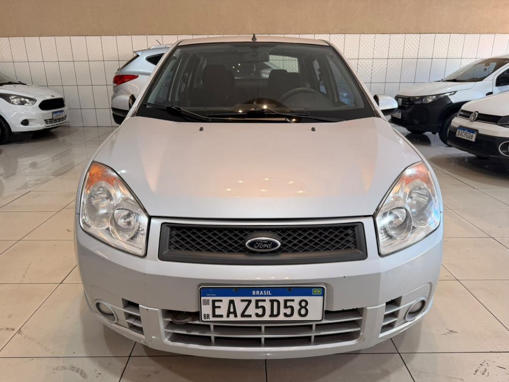 FORD Fiesta Sedan - Foto