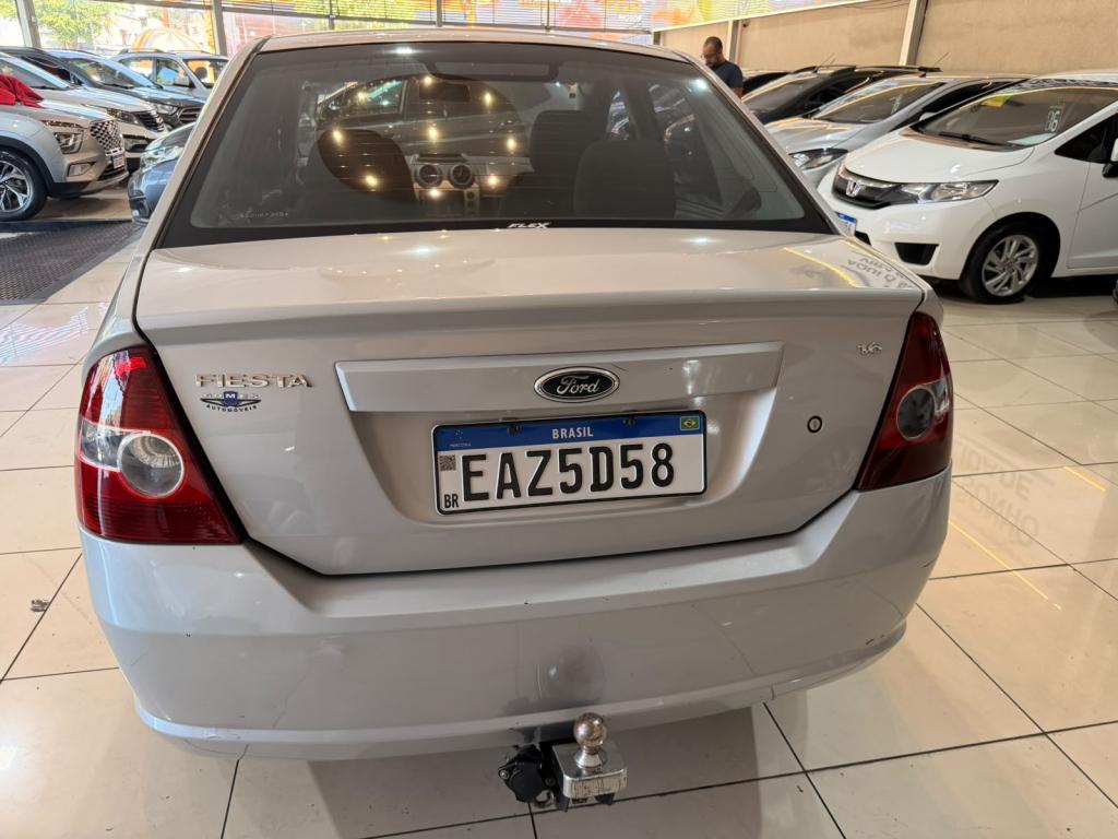 FORD Fiesta Sedan - Foto