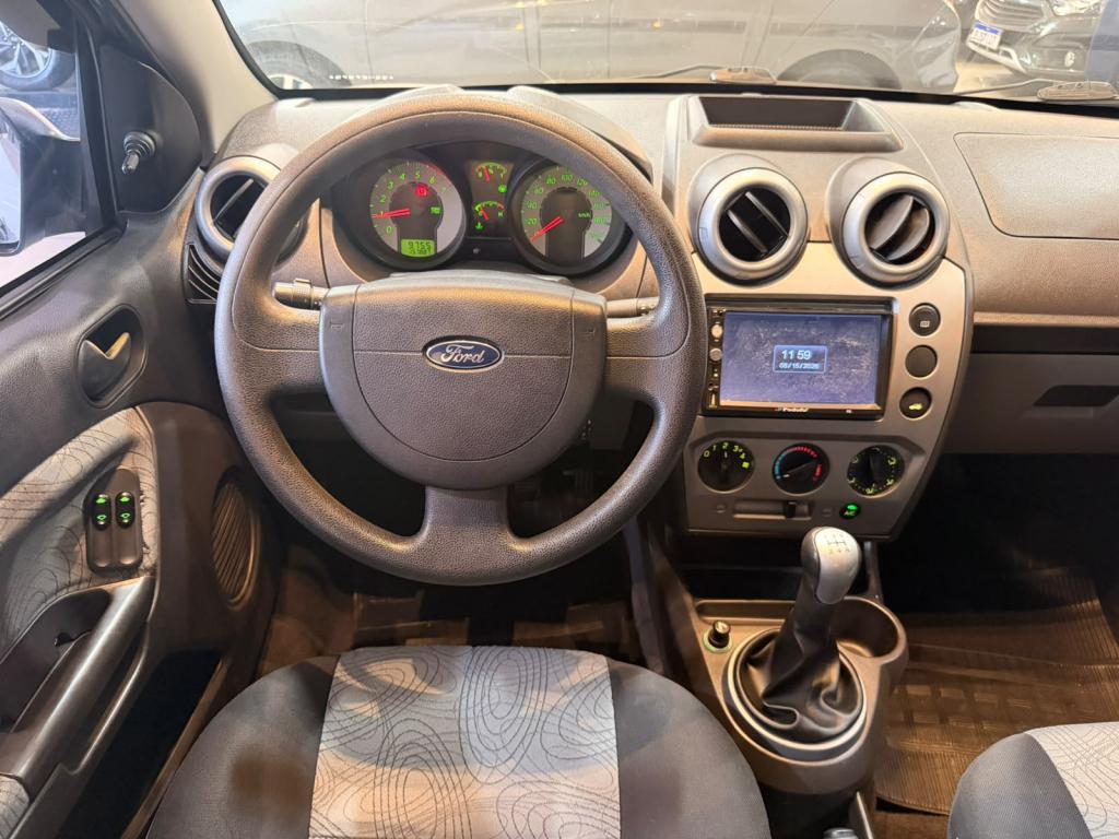 FORD Fiesta Sedan - Foto