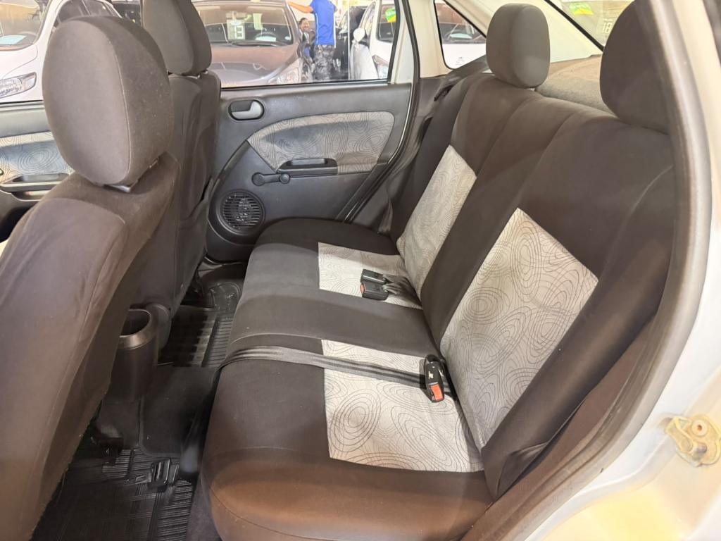 FORD Fiesta Sedan - Foto