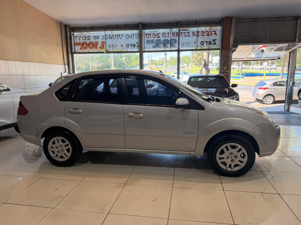 FORD Fiesta Sedan - Foto