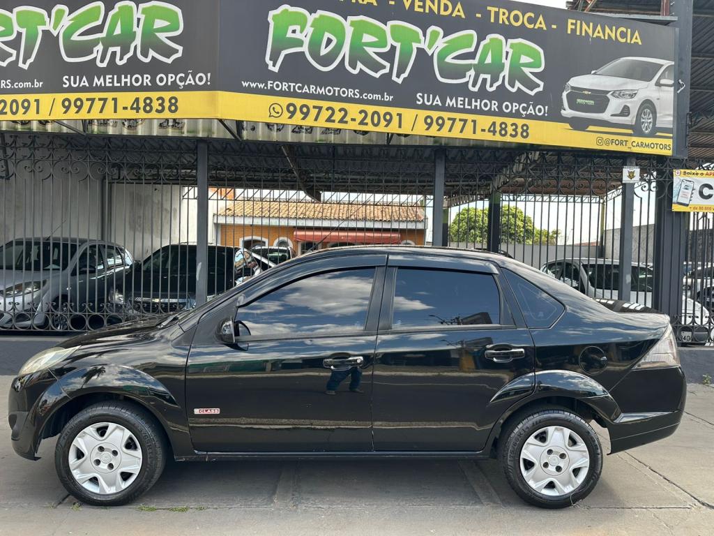 FORD Fiesta Sedan - Foto