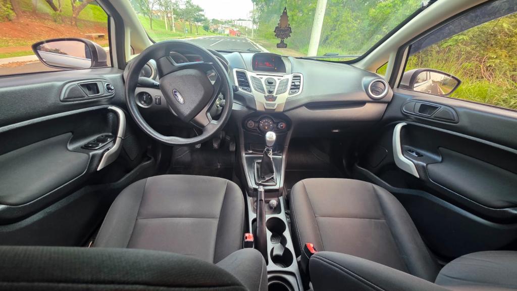 FORD Fiesta Sedan - Foto